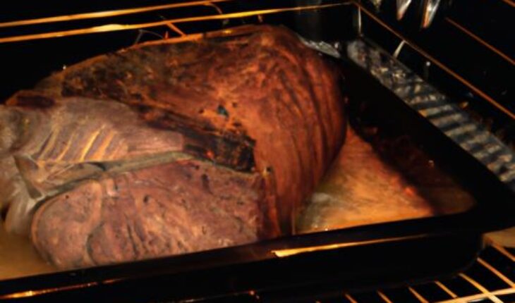 Slow Cooking a Prime Rib in the Oven: Unlocking Tender and Juicy Perfection